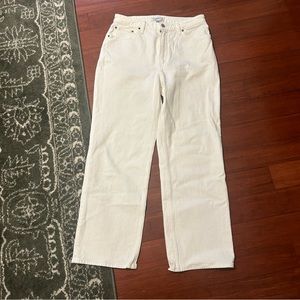 Abercrombie & fitch curve love 90s high rise straight jean in white size 31/12